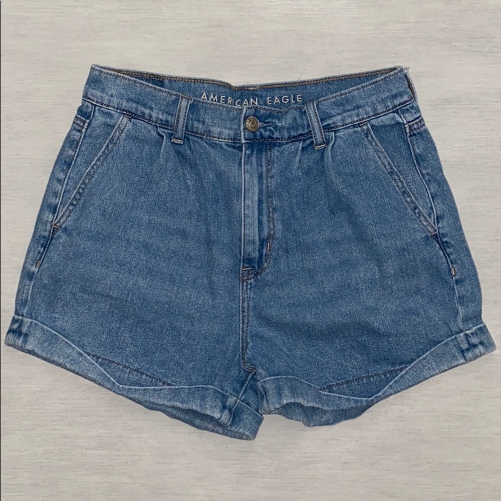 American Eagle Mom Short